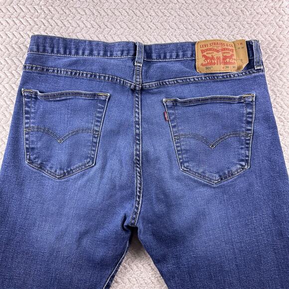 Levi's 501 XX Jeans Mens 36x30 Button Fly Blue Straight Fit Whiskered Cotton - Picture 4 of 14